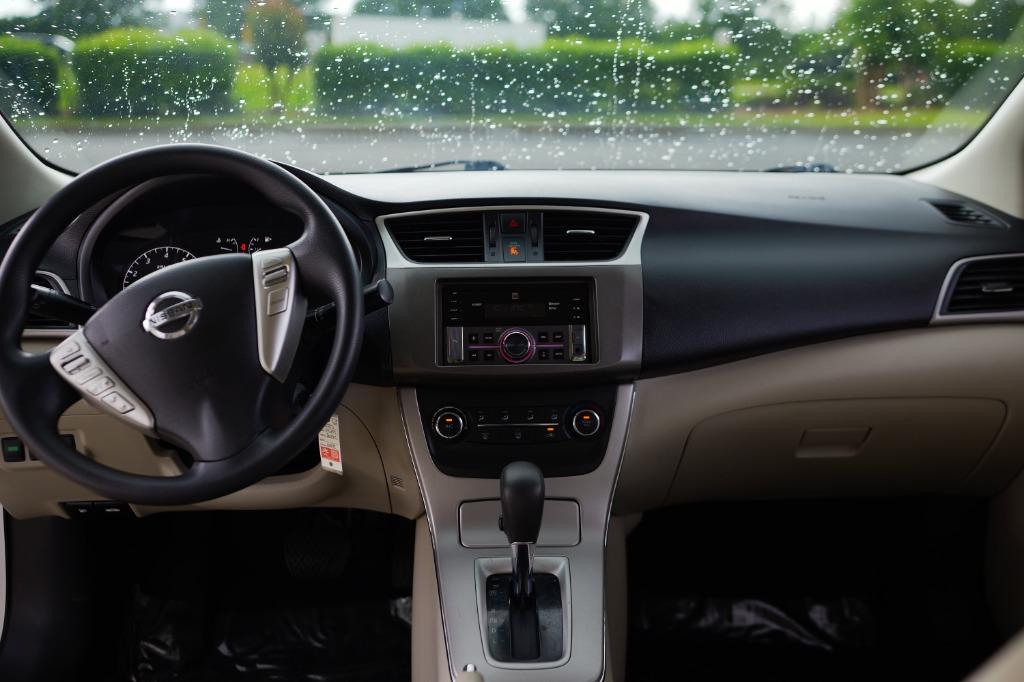 2015 Nissan Sentra S photo