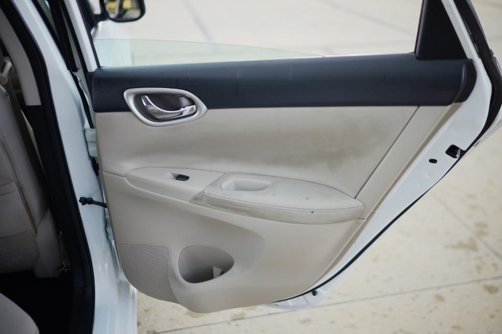 2015 Nissan Sentra S photo