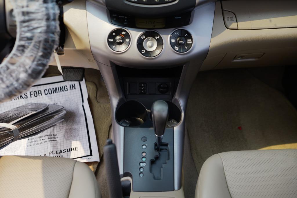 2008 Toyota RAV4 Limited photo