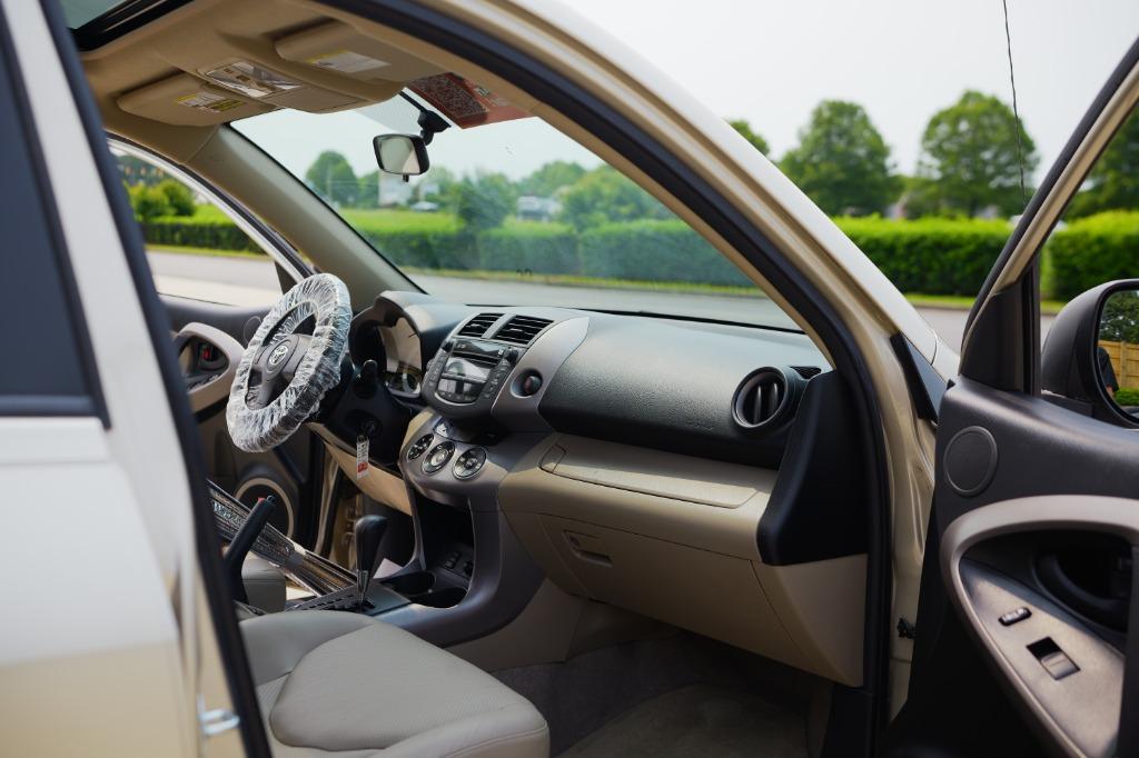 2008 Toyota RAV4 Limited photo