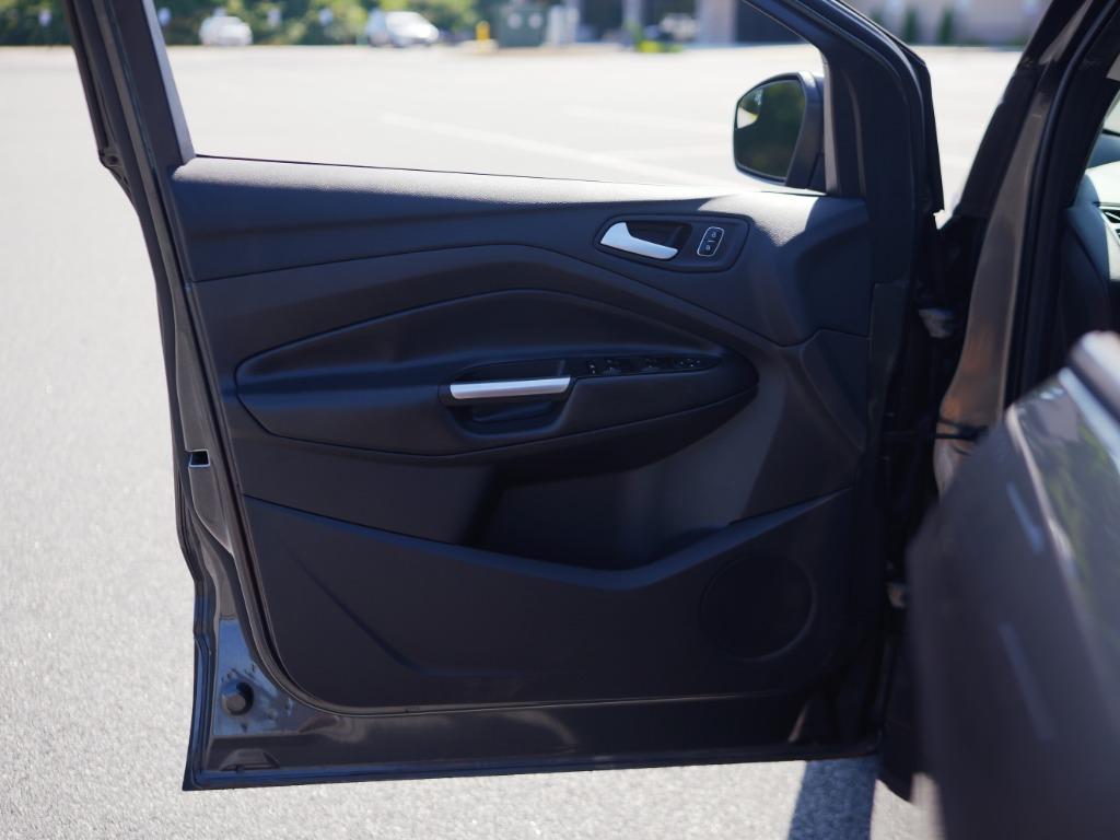 2019 Ford Escape - $11,600