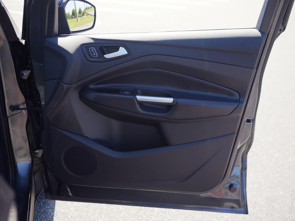 2019 Ford Escape - $11,600