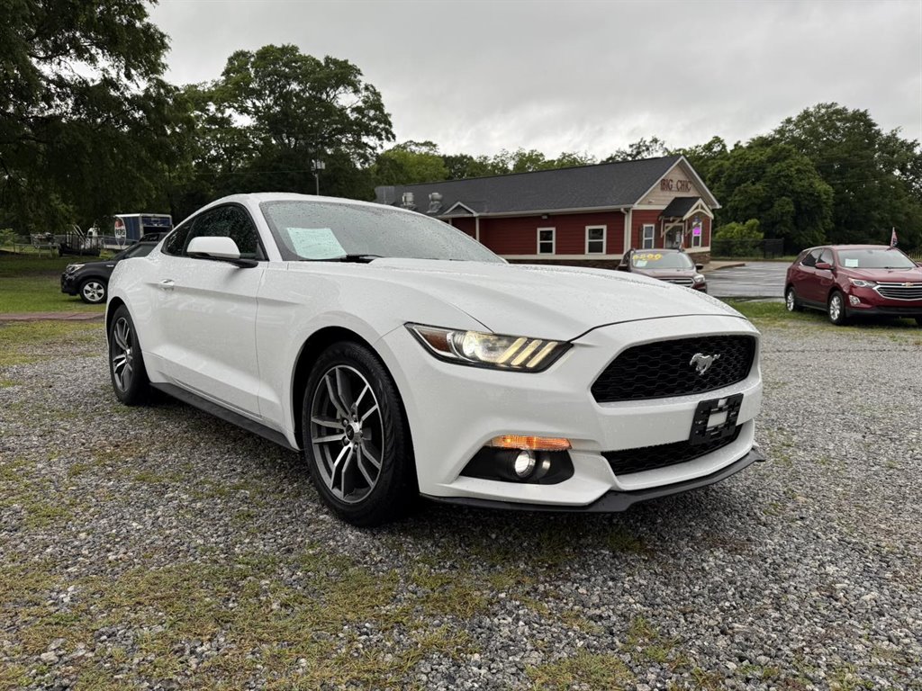 2016 Ford Mustang ECO Premium photo