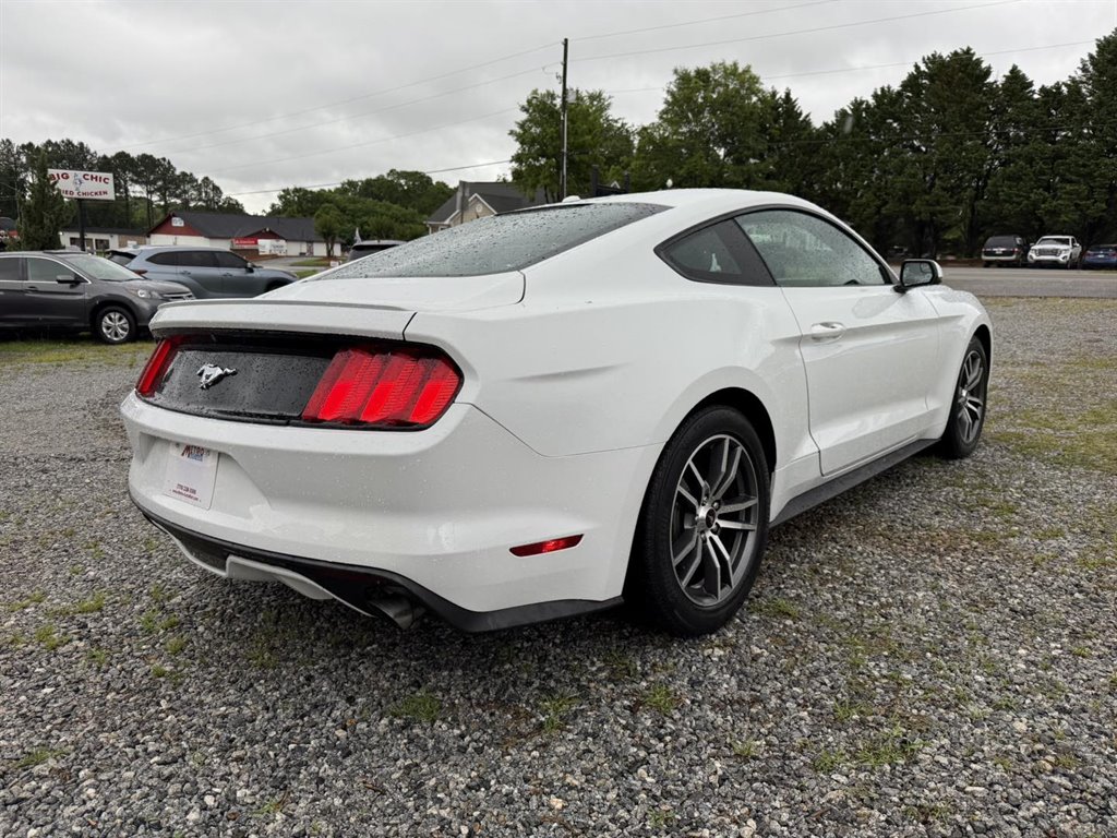 2016 Ford Mustang ECO Premium photo