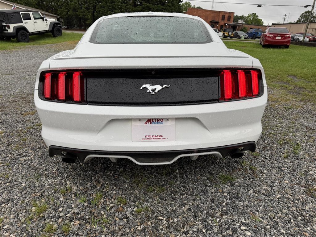 2016 Ford Mustang ECO Premium photo