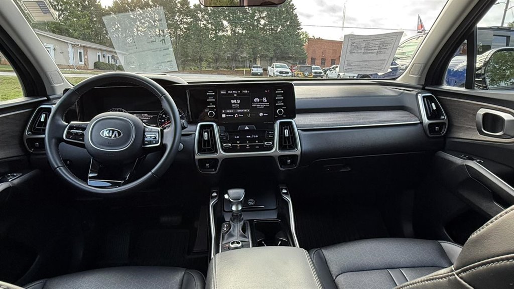 2021 Kia Sorento - $15,495