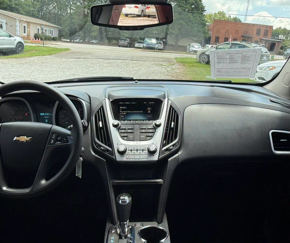 2017 Chevrolet Equinox - $9,995