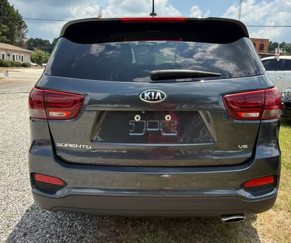 2020 Kia Sorento - $11,495