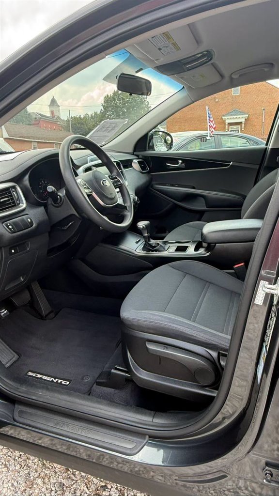 2020 Kia Sorento - $11,495