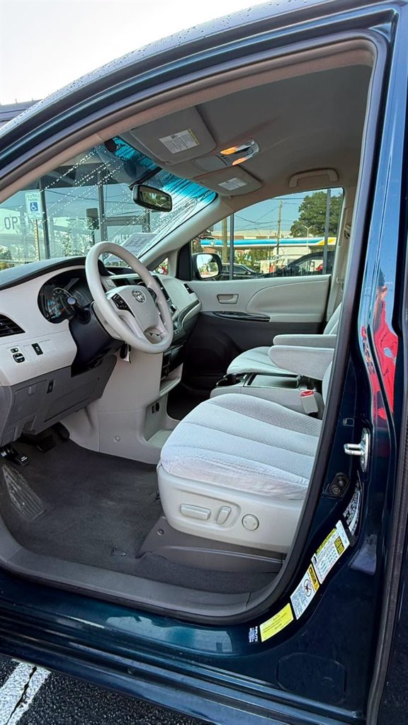 2011 Toyota Sienna
