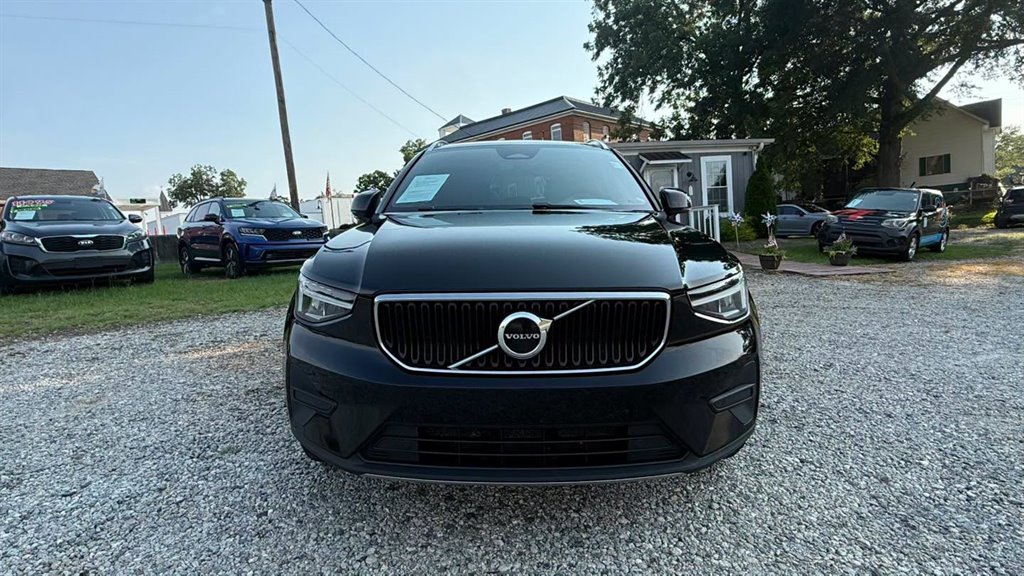 2023 Volvo XC40 - $15,995