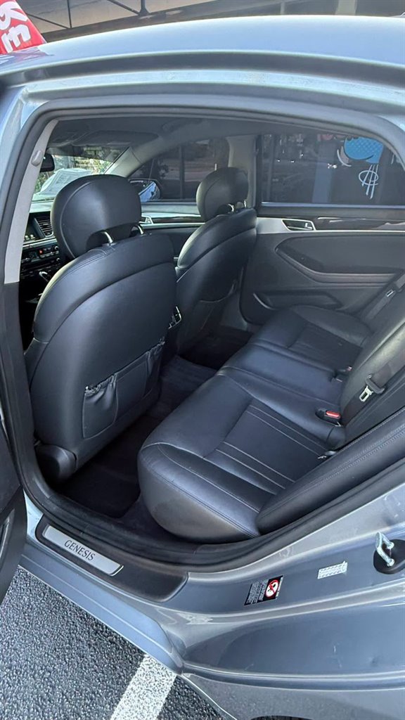 2016 Hyundai Genesis
