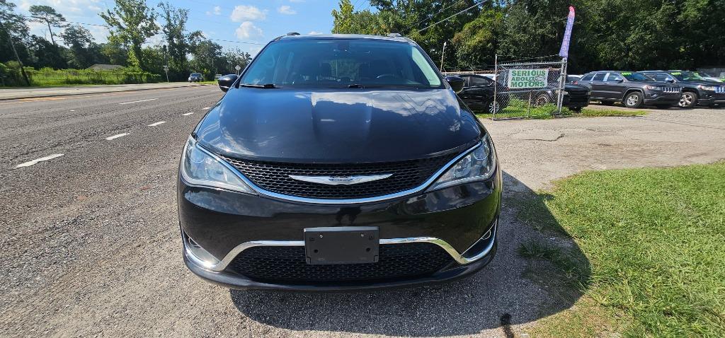 2018 Chrysler Pacifica - $8,999