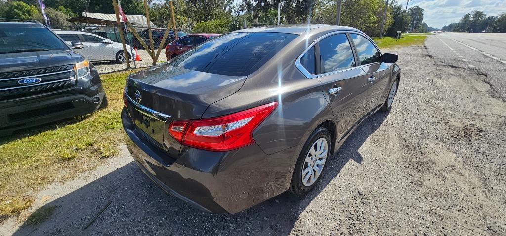 2017 Nissan Altima photo