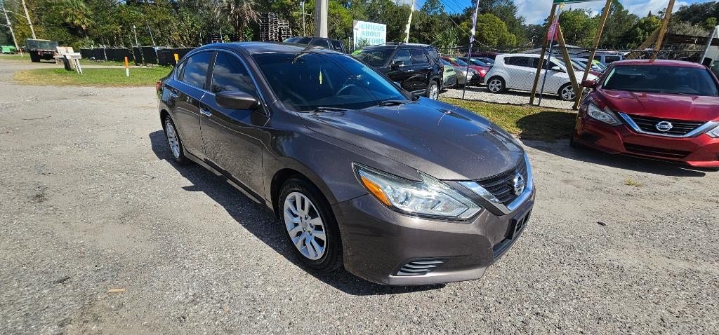 2017 Nissan Altima photo