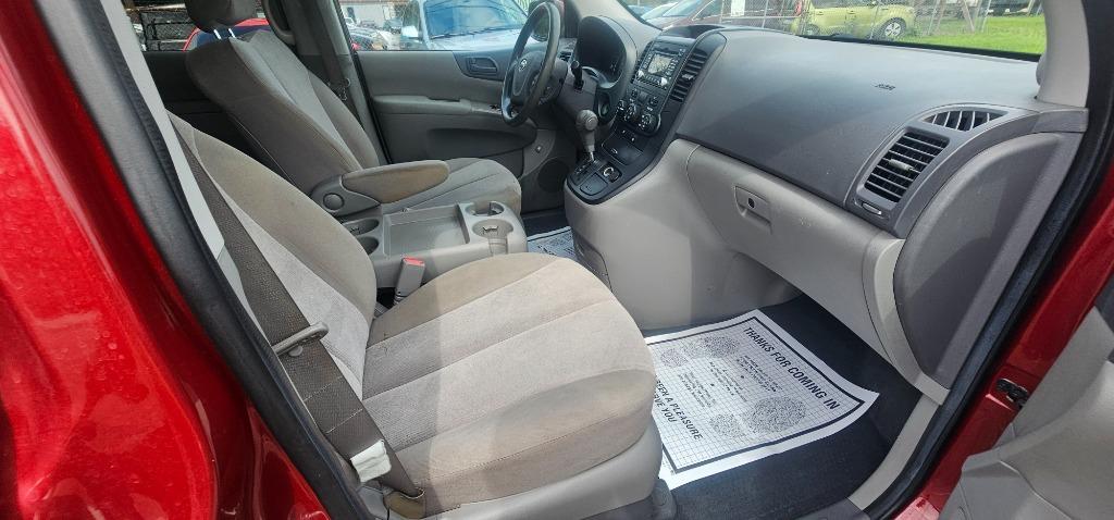 2012 Kia Sedona - $3,699
