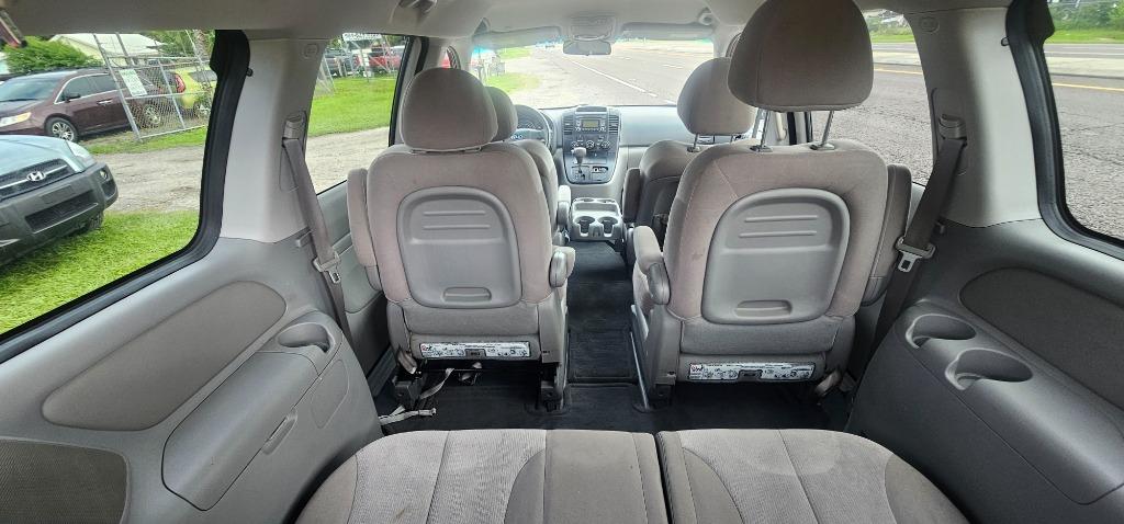 2012 Kia Sedona - $3,699