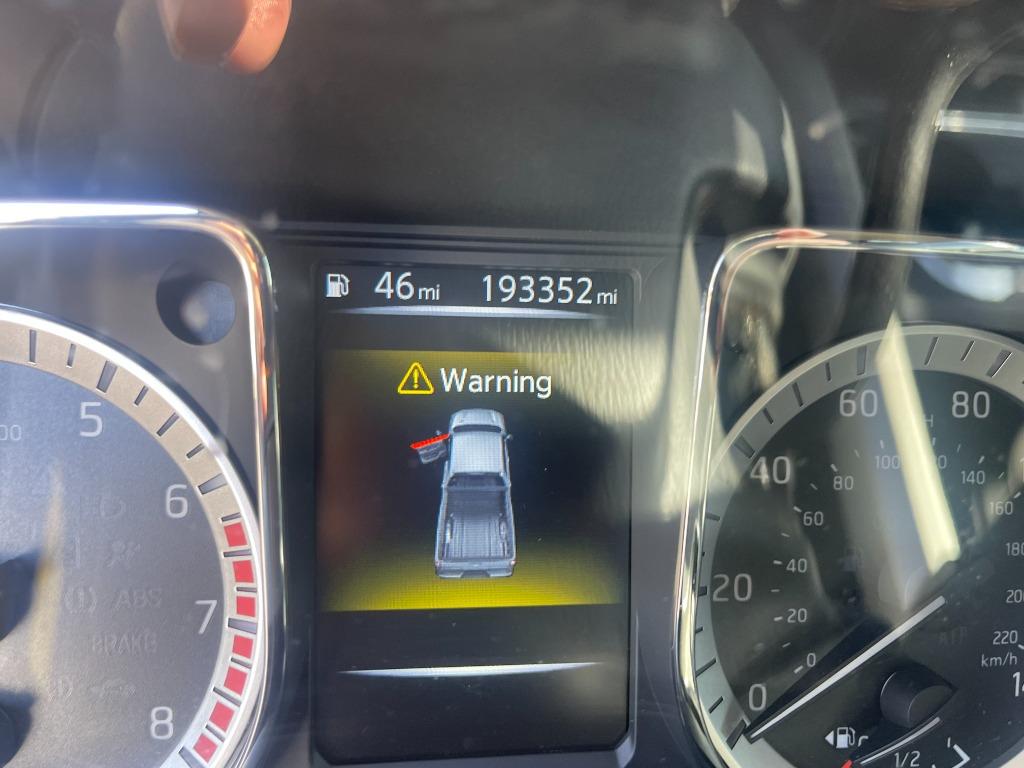 2017 Nissan Titan XD Platinum photo