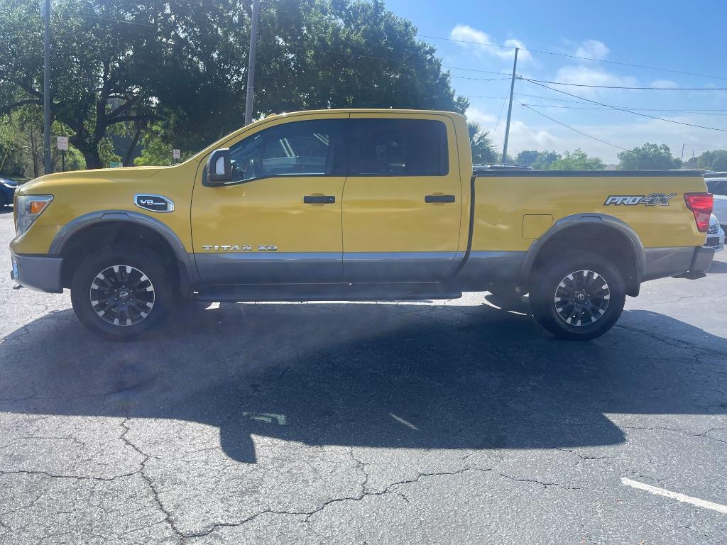 2017 Nissan Titan XD Platinum photo