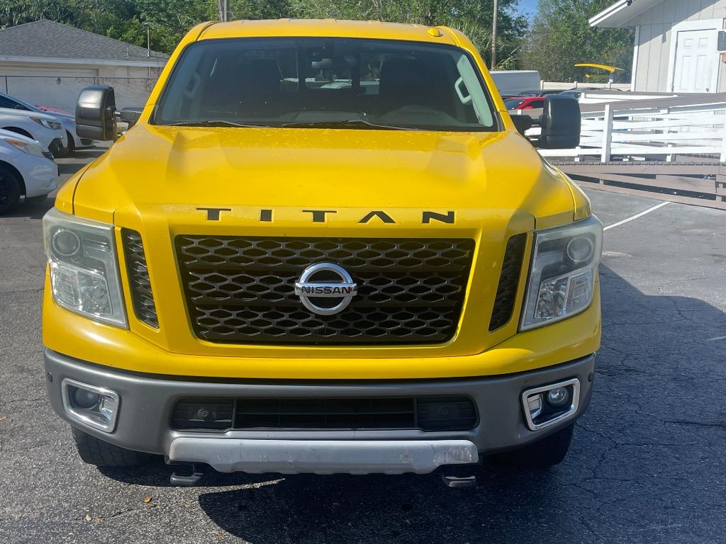 2017 Nissan Titan XD Platinum photo