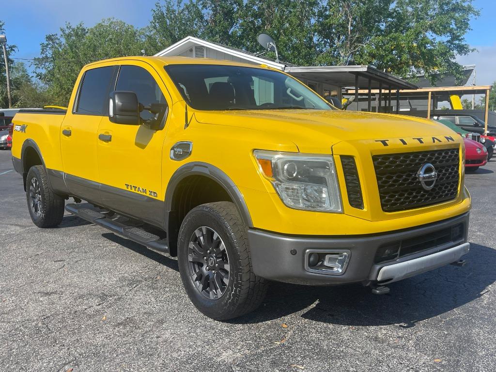 2017 Nissan Titan XD Platinum photo
