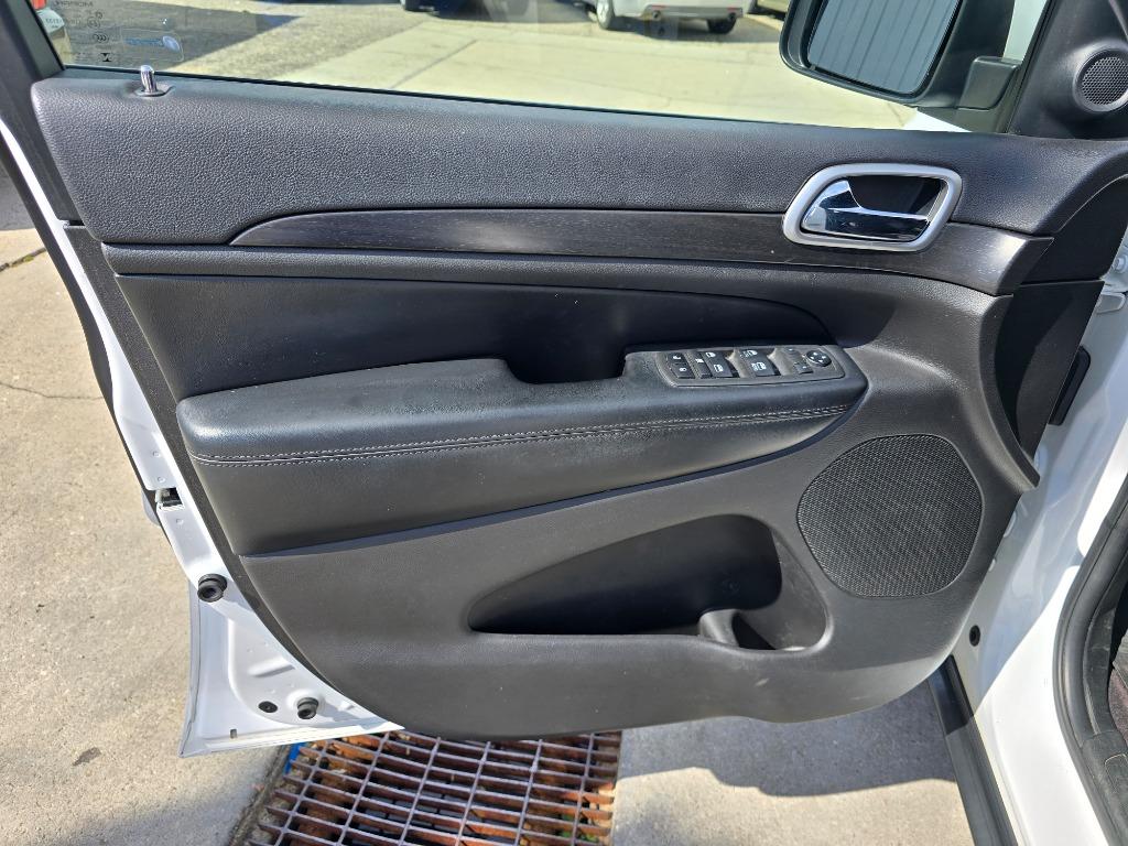 2018 Jeep Cherokee - $9,995