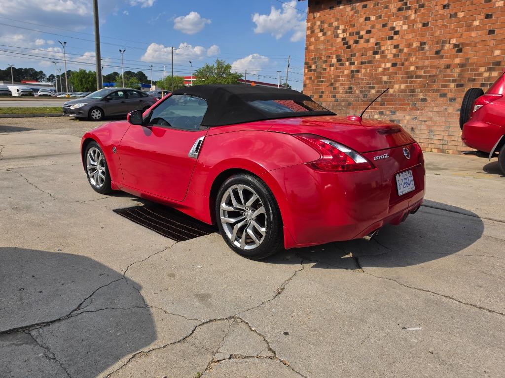 2012 Nissan 370Z - $10,995