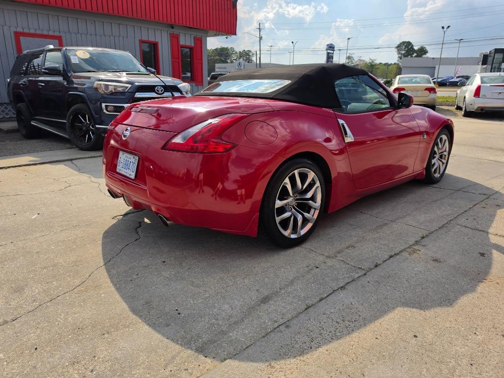 2012 Nissan 370Z - $10,995