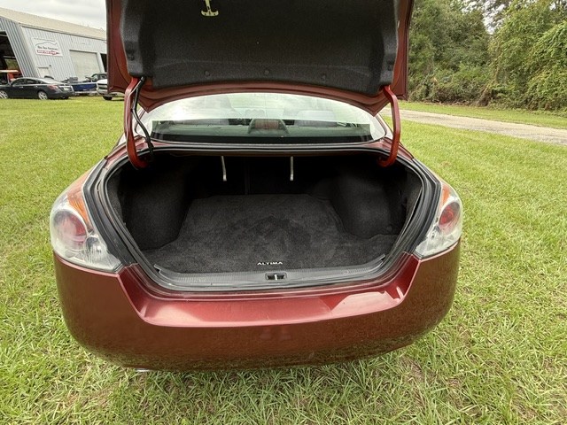 2010 Nissan Altima - $3,999