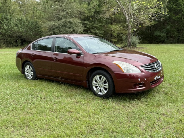 2010 Nissan Altima - $3,999