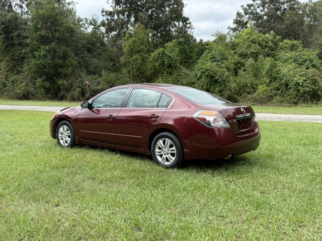 2010 Nissan Altima - $3,999