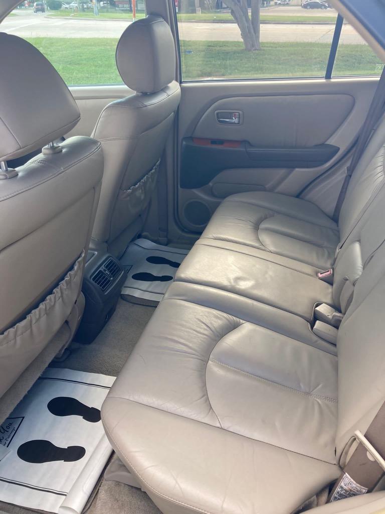 2002 Lexus RX 300 photo