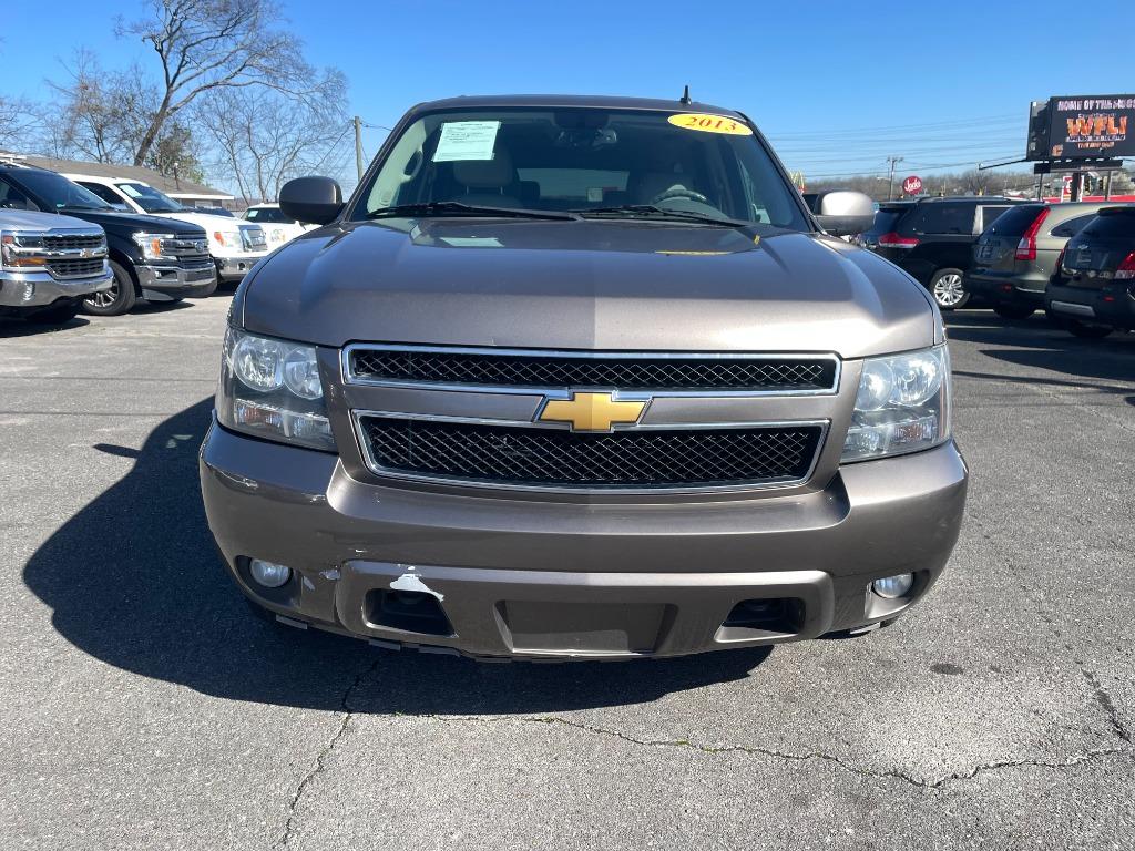 2013 Chevrolet Suburban - $13,995