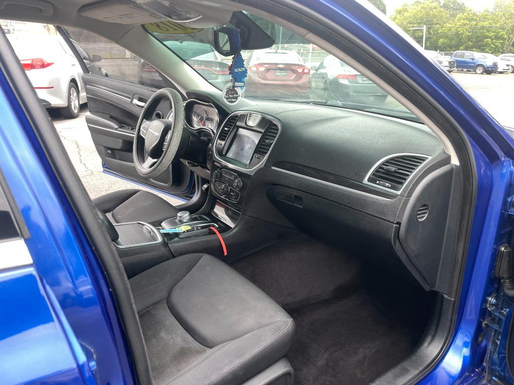 2018 Chrysler 300 - $15,995