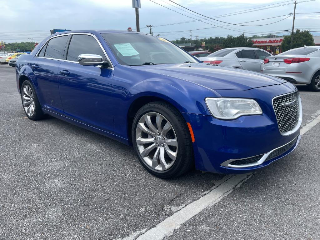 2018 Chrysler 300 - $15,995