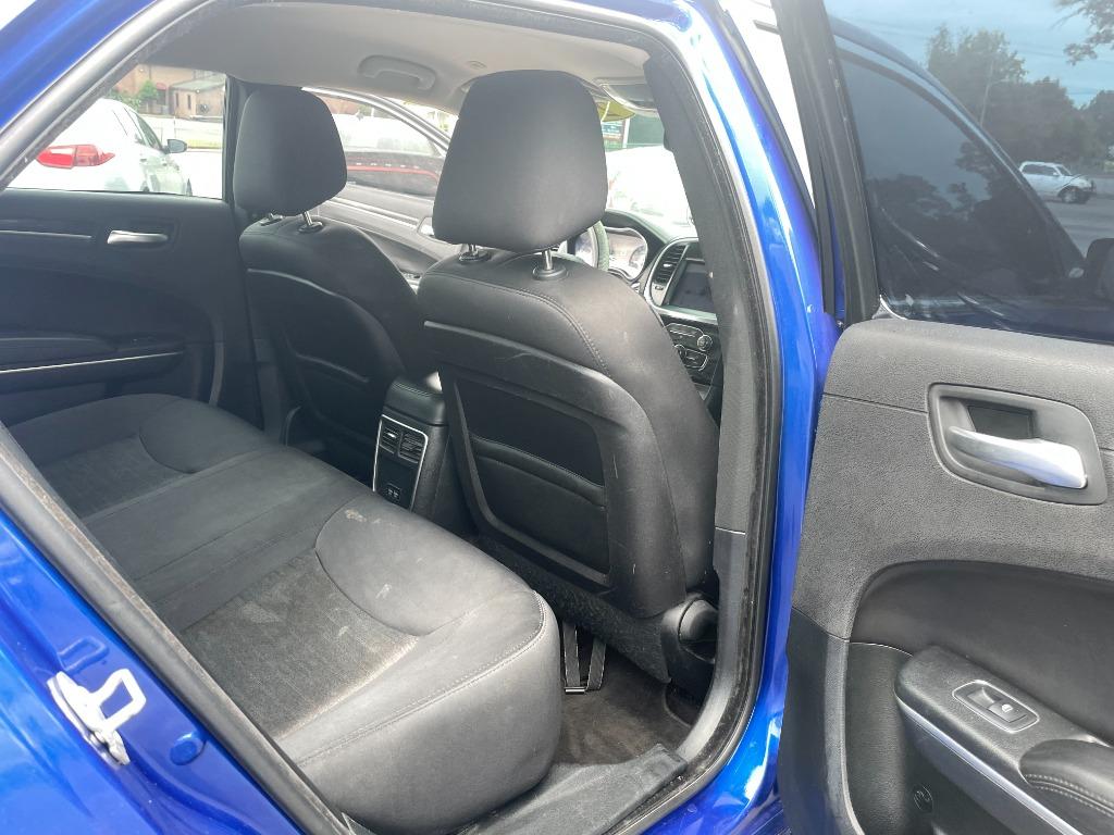 2018 Chrysler 300 - $15,995