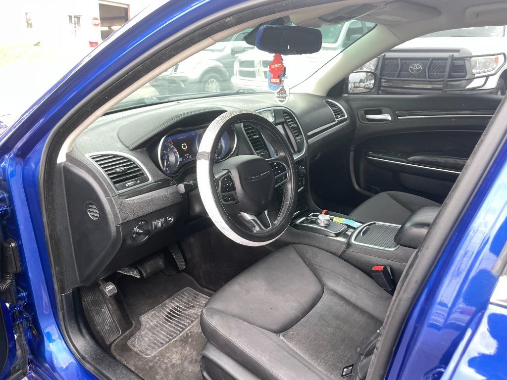 2018 Chrysler 300 - $15,995