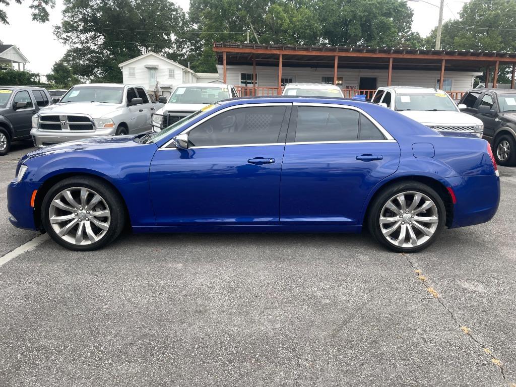 2018 Chrysler 300 - $15,995