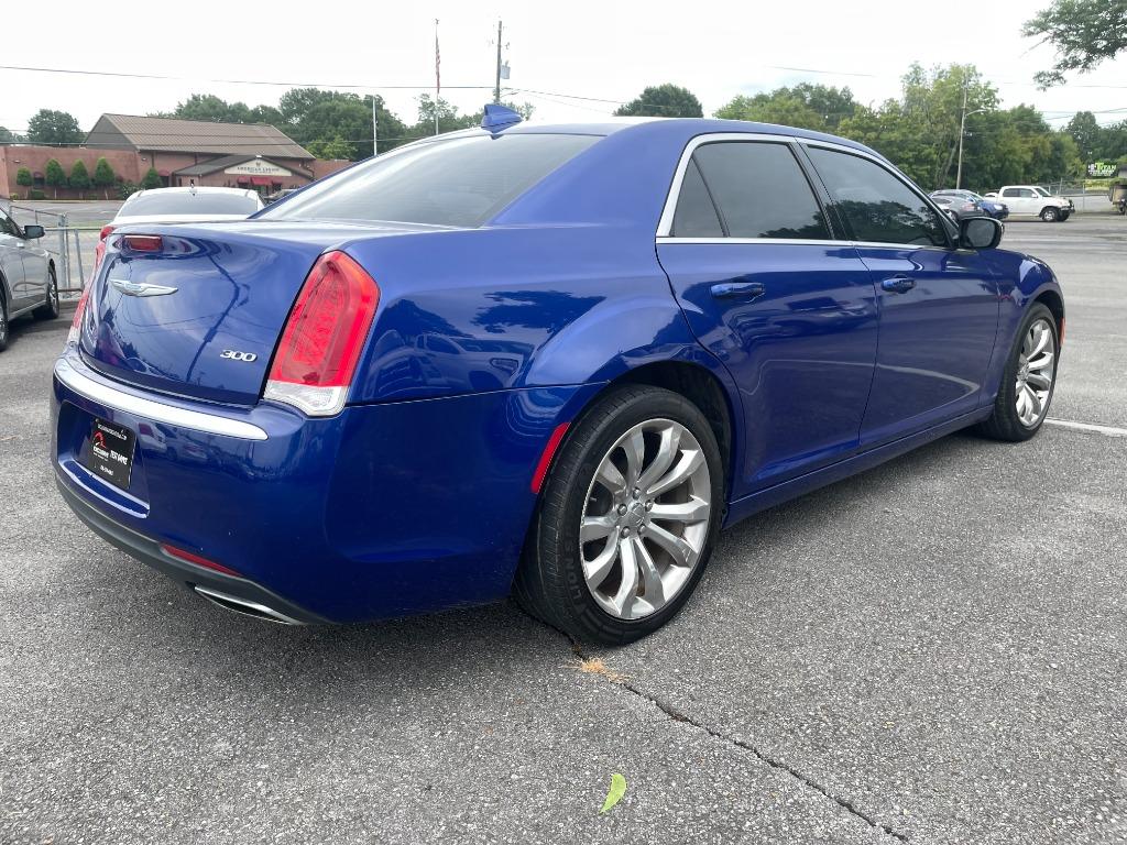 2018 Chrysler 300 - $15,995