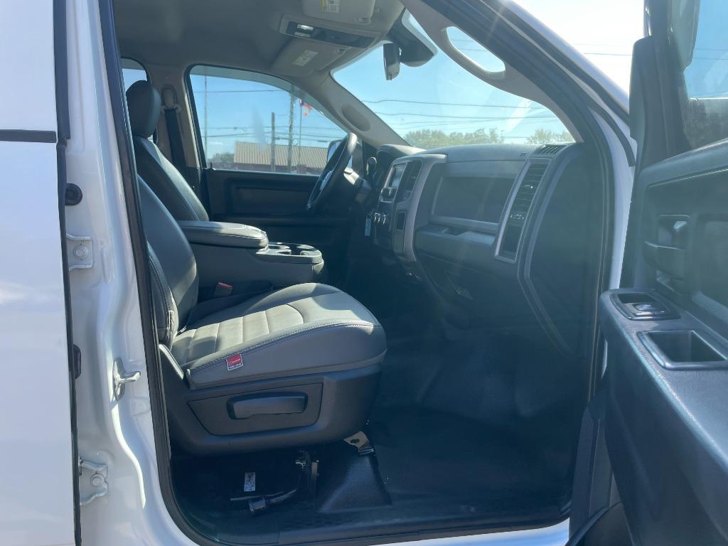 2014 Ram 3500 - $26,995