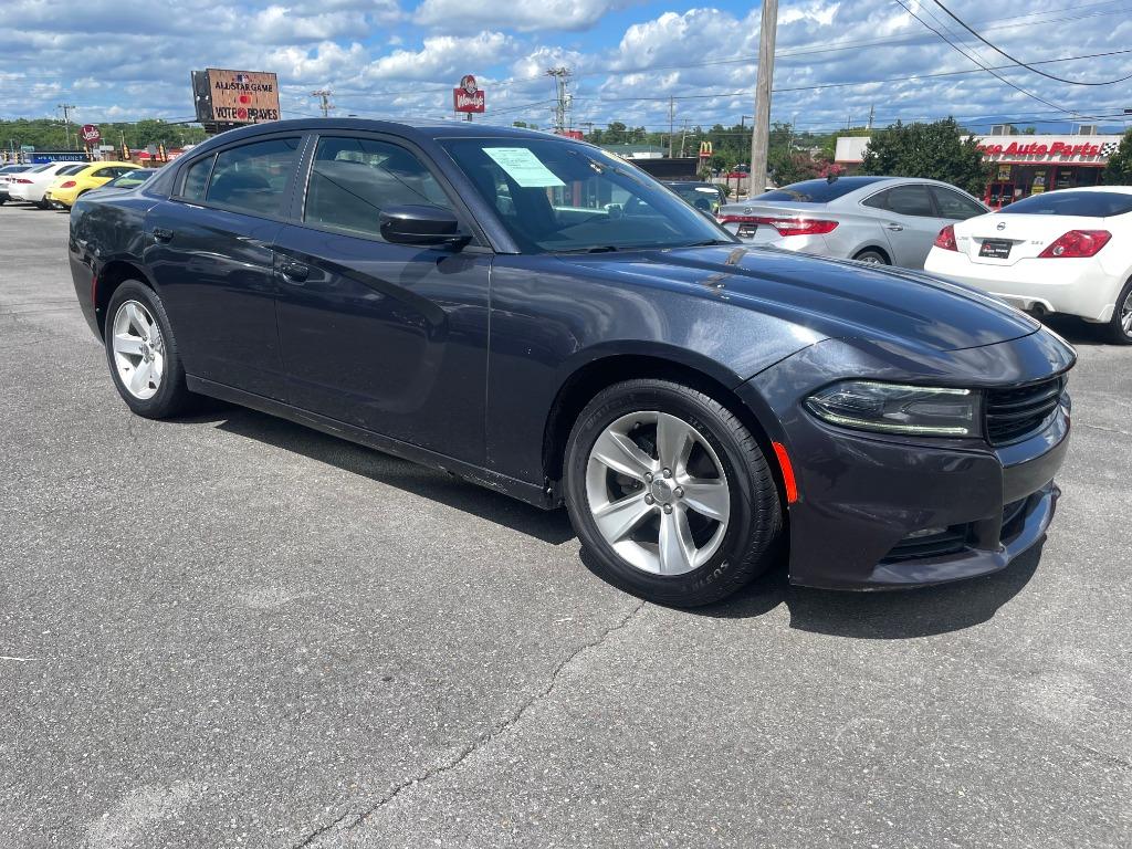 2017 Dodge Charger - $17,995