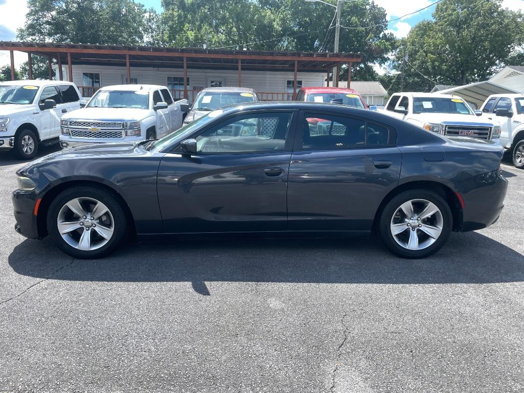 2017 Dodge Charger - $17,995