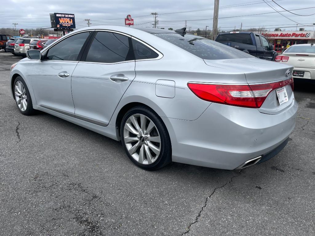 2016 Hyundai Azera - $16,995