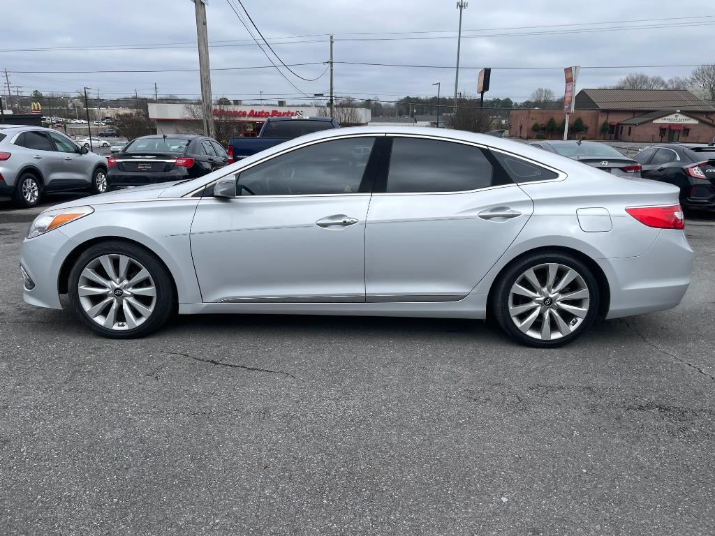 2016 Hyundai Azera - $16,995