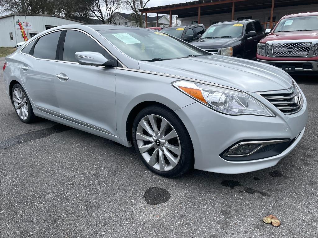 2016 Hyundai Azera - $16,995