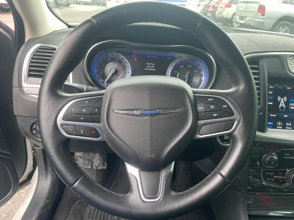 2018 Chrysler 300 - $18,995