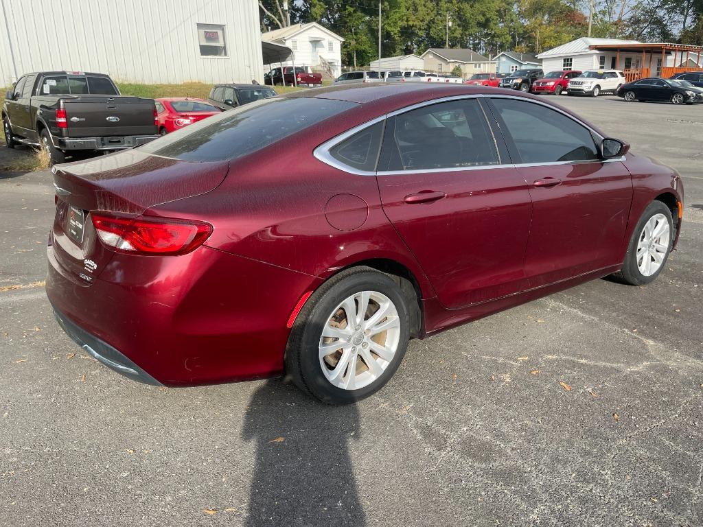2015 Chrysler 200 - $9,995