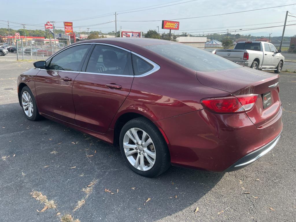 2015 Chrysler 200 - $9,995