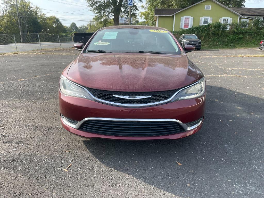 2015 Chrysler 200 - $9,995