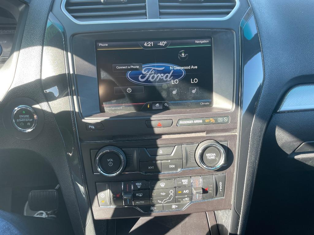 2016 Ford Explorer XLT photo